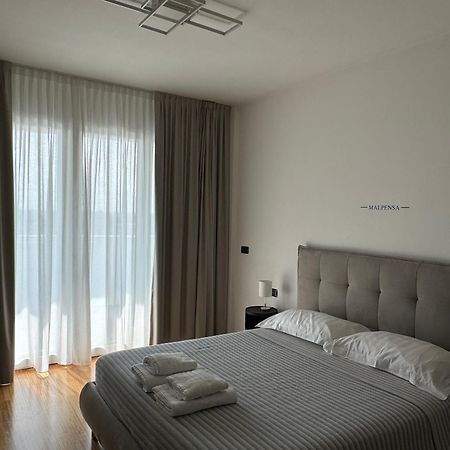 White Palace Malpensa Gallarate Buitenkant foto